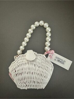 Vineyard Vines White Wicker Clamshell Bag Pearl strap